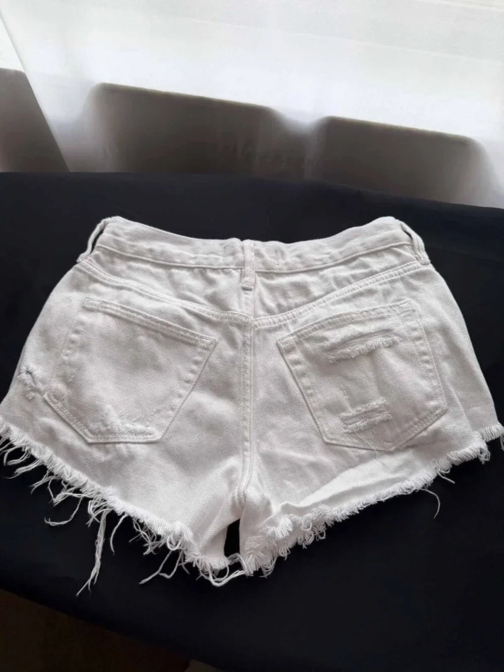 Free People Twenty Tees White Distressed Denim Cutoff Shorts Size 2-4